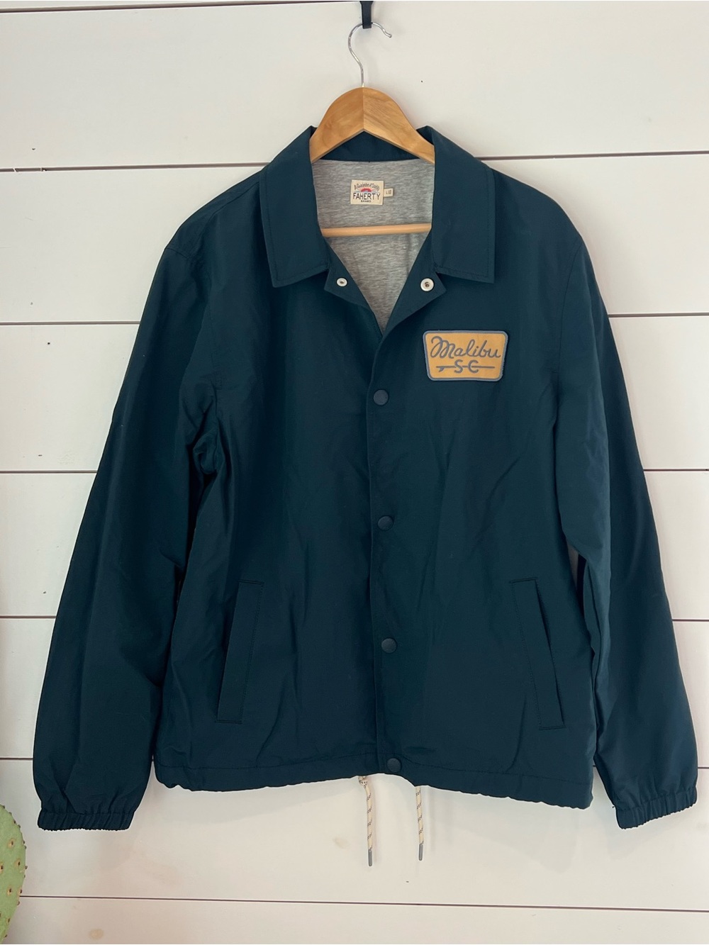 Faherty Water Resistant Coach’s Jacket organic cotton blend/ embroidered / retro - Picture 2 of 7